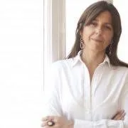 Retrato de Carmen Parra, abogada en Globalway Abogados